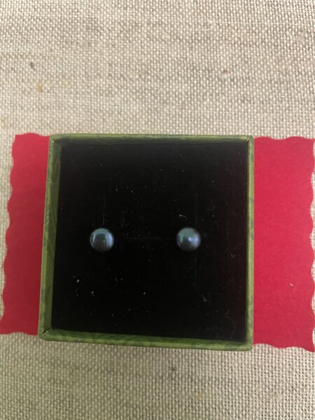 Cercei fetite/ femei Aur 14 k cu perla de cultura.